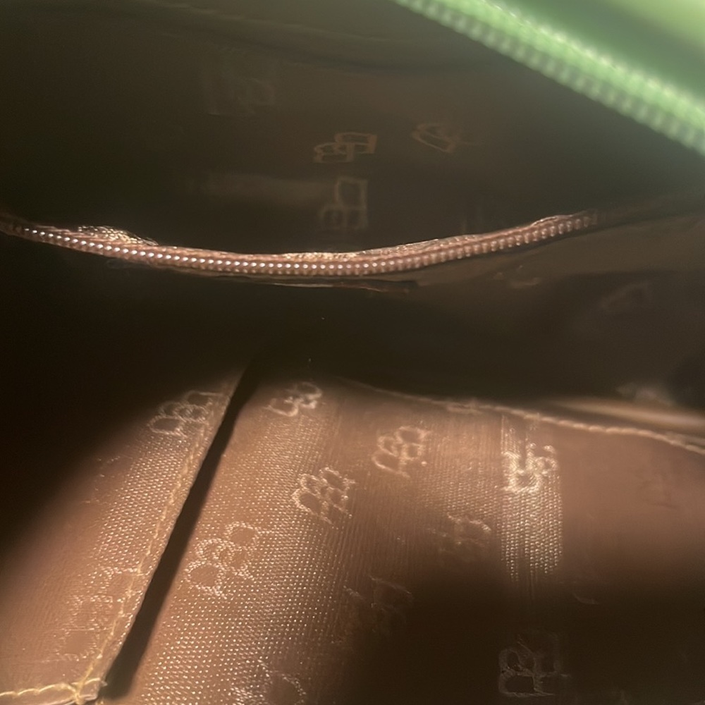 Green Spring Purse - Picture 4 of 7
